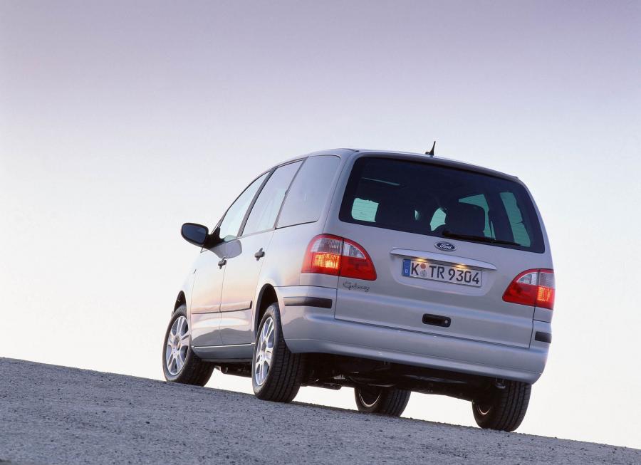  Ford Galaxy 2000 года  (фото 33 из 87)